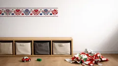 Ako naučiť dieťa upratovať hračky bez kriku: fungujúci systém do detskej izby