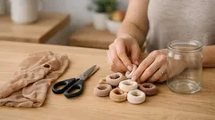 Ako vyrobiť gumičky do vlasov z deravých pančúch za 2 minúty