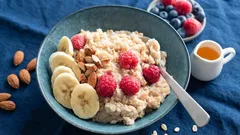 Tajomstvo pomalého zasýtenia: ako si vybrať ovsené vločky, aby ste zabudli na maškrtenie a udržali si stabilnú energiu