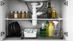 Ako si spraviť DIY poličku pod drez z drôtenej siete a konečne mať poriadok